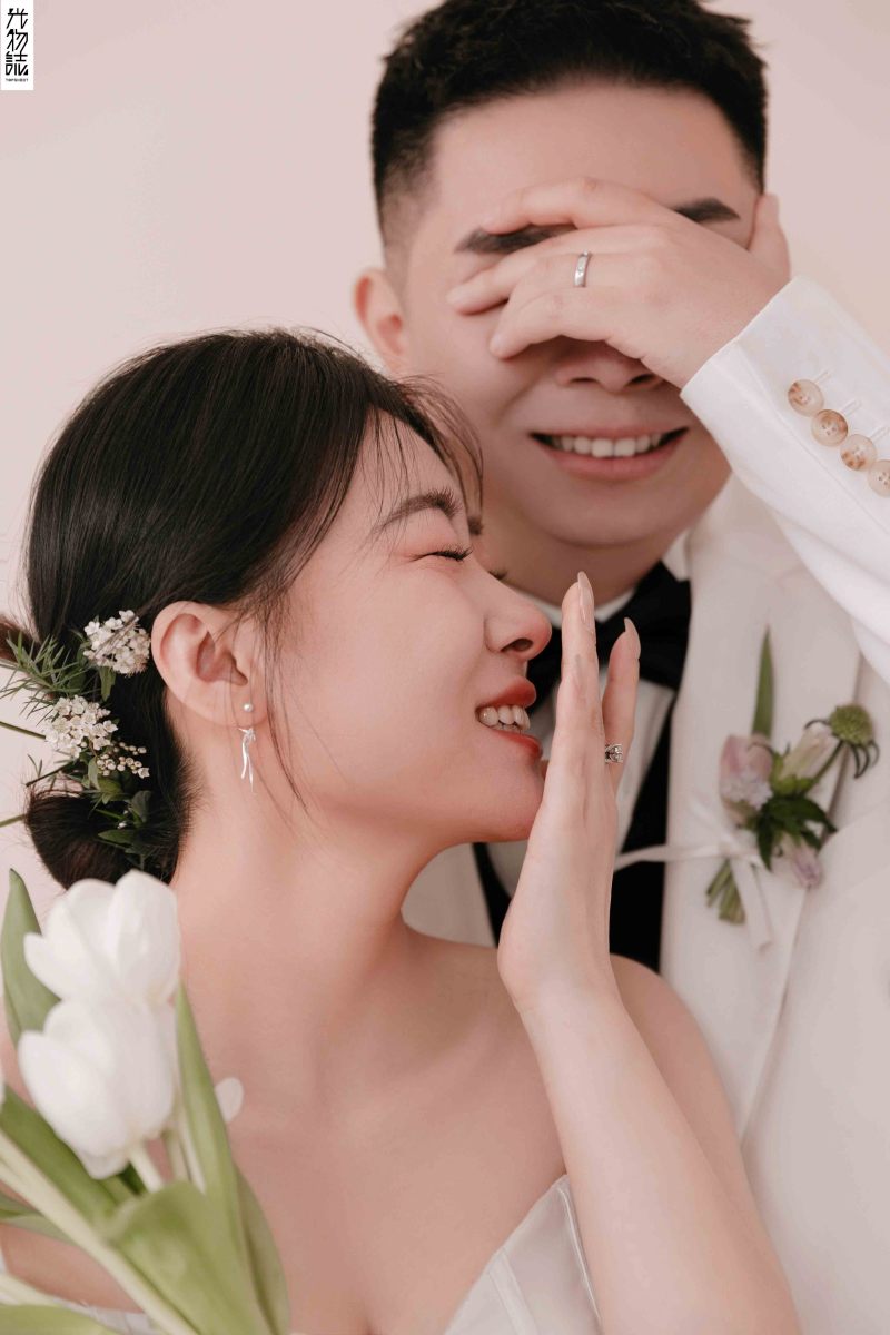 新鲜出炉:)丁嘉伟大先生冯杨女士极简棚拍婚纱照、极简棚拍、正林、眼睛就是测光仪，任何场地都能发挥成MVP、婚纱照