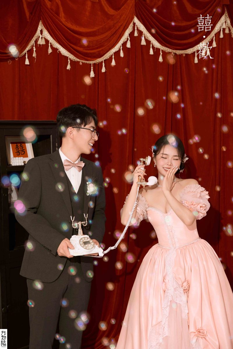 超级甜腻！李佳兴先生邓雪彤女士电影纪实婚纱照、怀旧复古、正林、眼睛就是测光仪，任何场地都能发挥成MVP、婚纱照