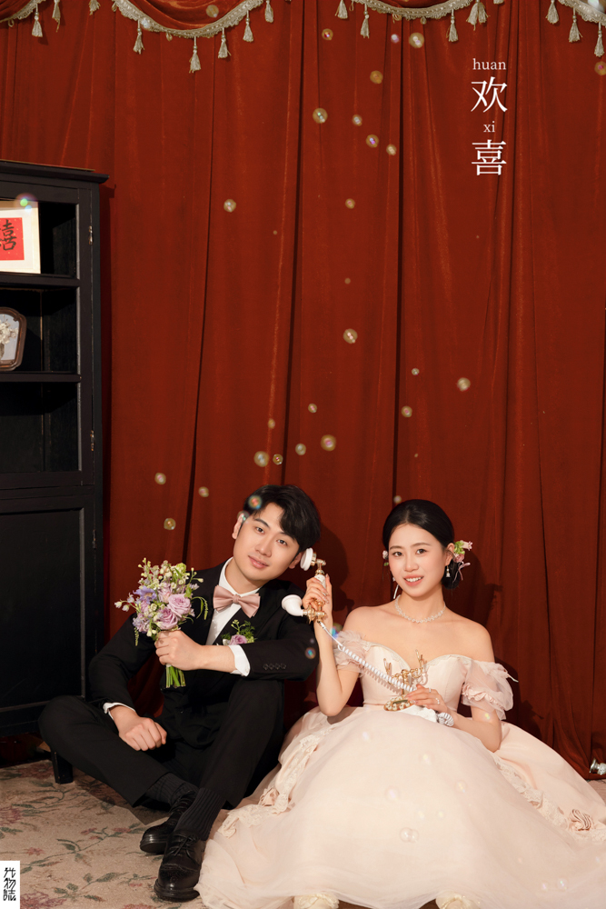极致情绪！牛思远先生刘紫涵女士怀旧复古婚纱照、怀旧复古、木子、唠嗑型选手，构图多变、情绪拿捏，特写YYDS、婚纱照