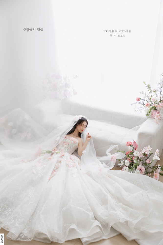 极致情绪！胡航天先生李鑫女士极简棚拍婚纱照、极简棚拍、木子、唠嗑型选手，构图多变、情绪拿捏，特写YYDS、婚纱照