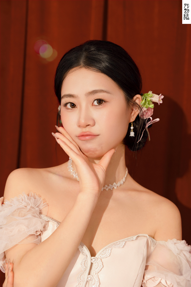 极致情绪！牛思远先生刘紫涵女士怀旧复古婚纱照、怀旧复古、木子、唠嗑型选手，构图多变、情绪拿捏，特写YYDS、婚纱照