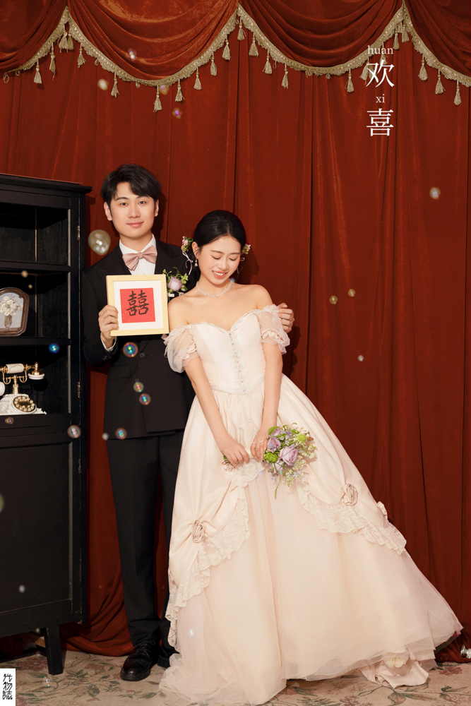 极致情绪！牛思远先生刘紫涵女士怀旧复古婚纱照、怀旧复古、木子、唠嗑型选手，构图多变、情绪拿捏，特写YYDS、婚纱照