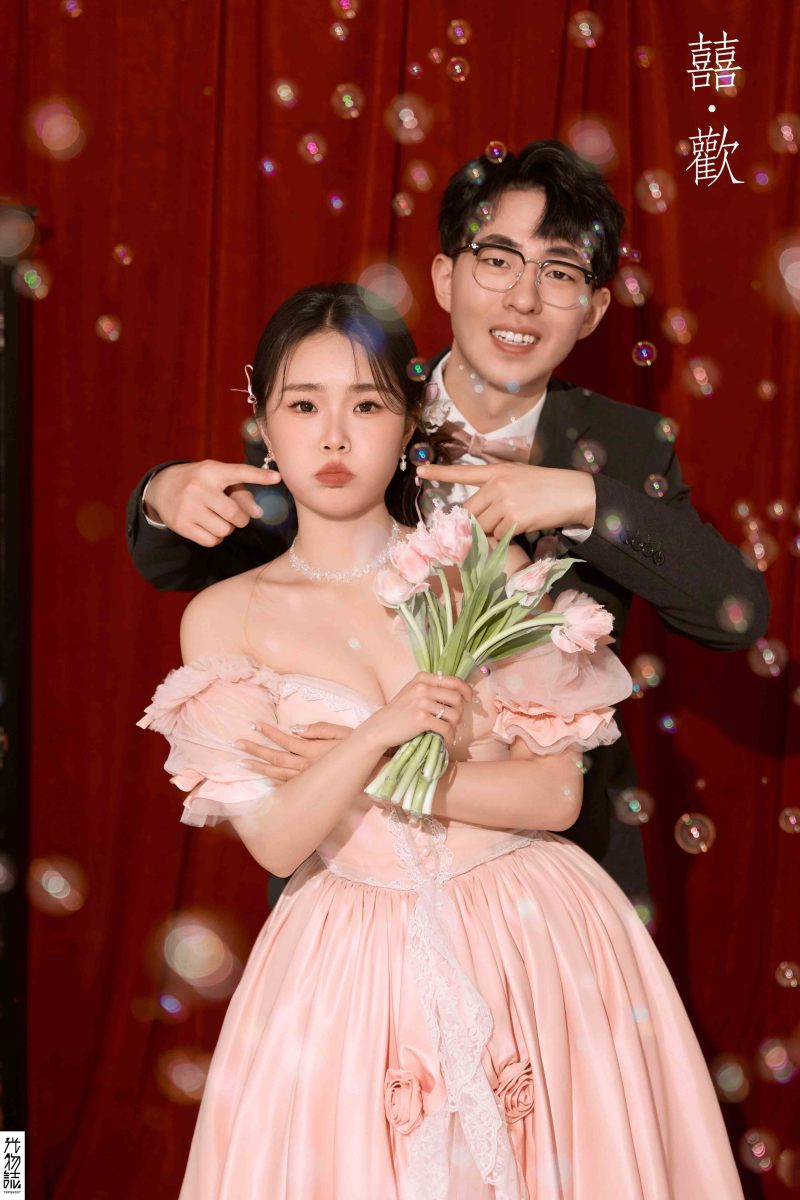 超级甜腻！李佳兴先生邓雪彤女士电影纪实婚纱照、怀旧复古、正林、眼睛就是测光仪，任何场地都能发挥成MVP、婚纱照
