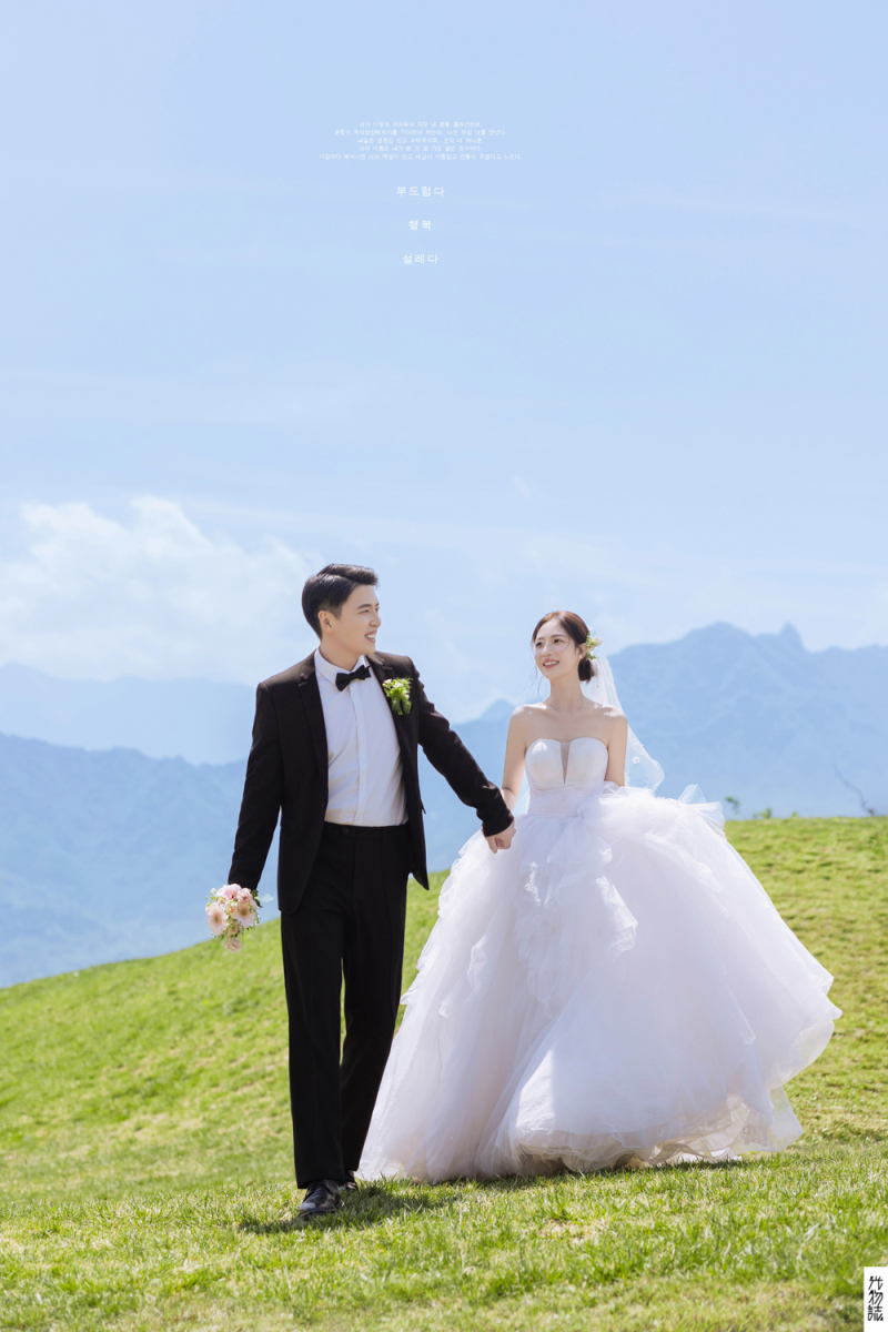 幸福感爆棚安先生全女士氛围森系婚纱照、氛围森系、艾辰、偷偷练过读心术，精准预判每一个想法，细腻到心里、婚纱照