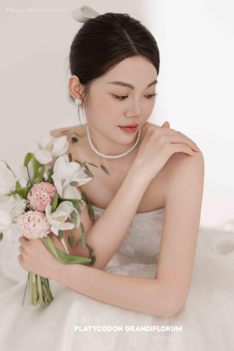 幸福感爆棚贾先生王女士极简棚拍婚纱照、极简棚拍、于志尧、光影掌控者、情绪的记录者。唠一唠，欢乐的一天 美美的照片。、婚纱照