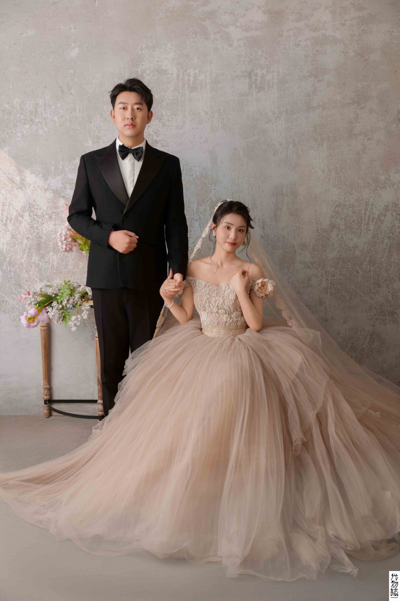 美到想哭1551任先生女士极简棚拍婚纱照、极简棚拍、正林、眼睛就是测光仪，任何场地都能发挥成MVP、婚纱照