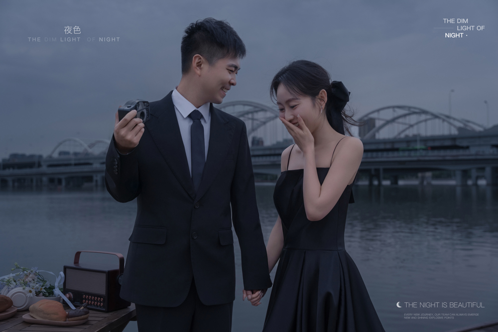 爱情电影。陈先生张女士电影纪实婚纱照、电影纪实、刘康、六边形战士，不止是沟通，拍摄想法，创造思维样样拿捏。、婚纱照