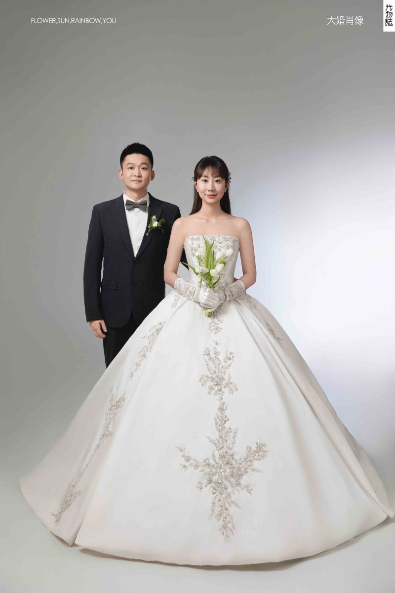 美到想哭1551苏鹏先生杨舒婷女士极简棚拍婚纱照、极简棚拍、正林、眼睛就是测光仪，任何场地都能发挥成MVP、婚纱照