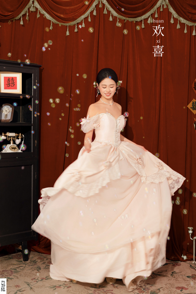 极致情绪！牛思远先生刘紫涵女士怀旧复古婚纱照、怀旧复古、木子、唠嗑型选手，构图多变、情绪拿捏，特写YYDS、婚纱照