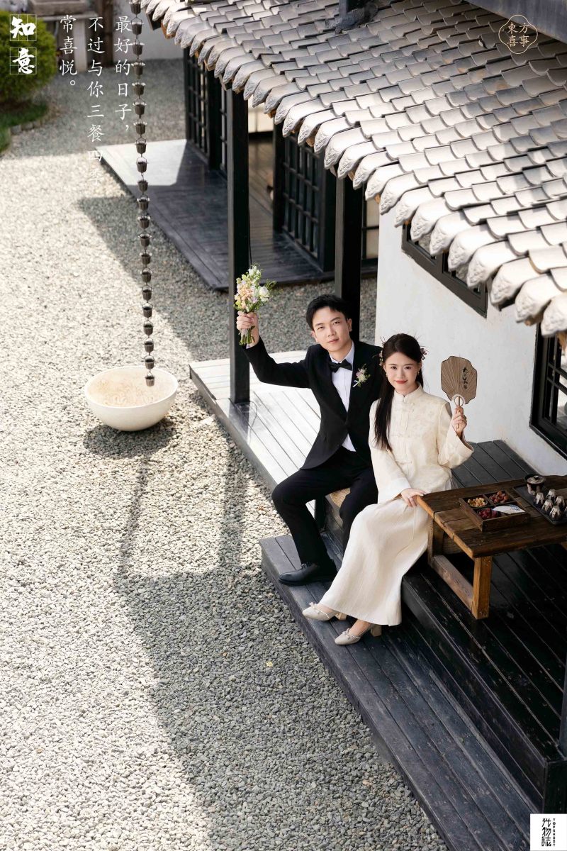 新鲜出炉:)尹浩洋先生翟雨玚女士物誌生活婚纱照、物誌生活  中式传承、韩松、行走的放大镜，现场细节，姿态指导的掌控者、婚纱照