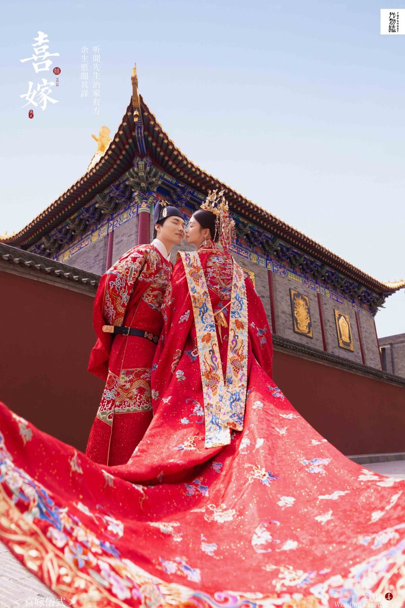幸福感爆棚李先生党卓萌女士中式传承婚纱照、中式传承、正林、眼睛就是测光仪，任何场地都能发挥成MVP、婚纱照