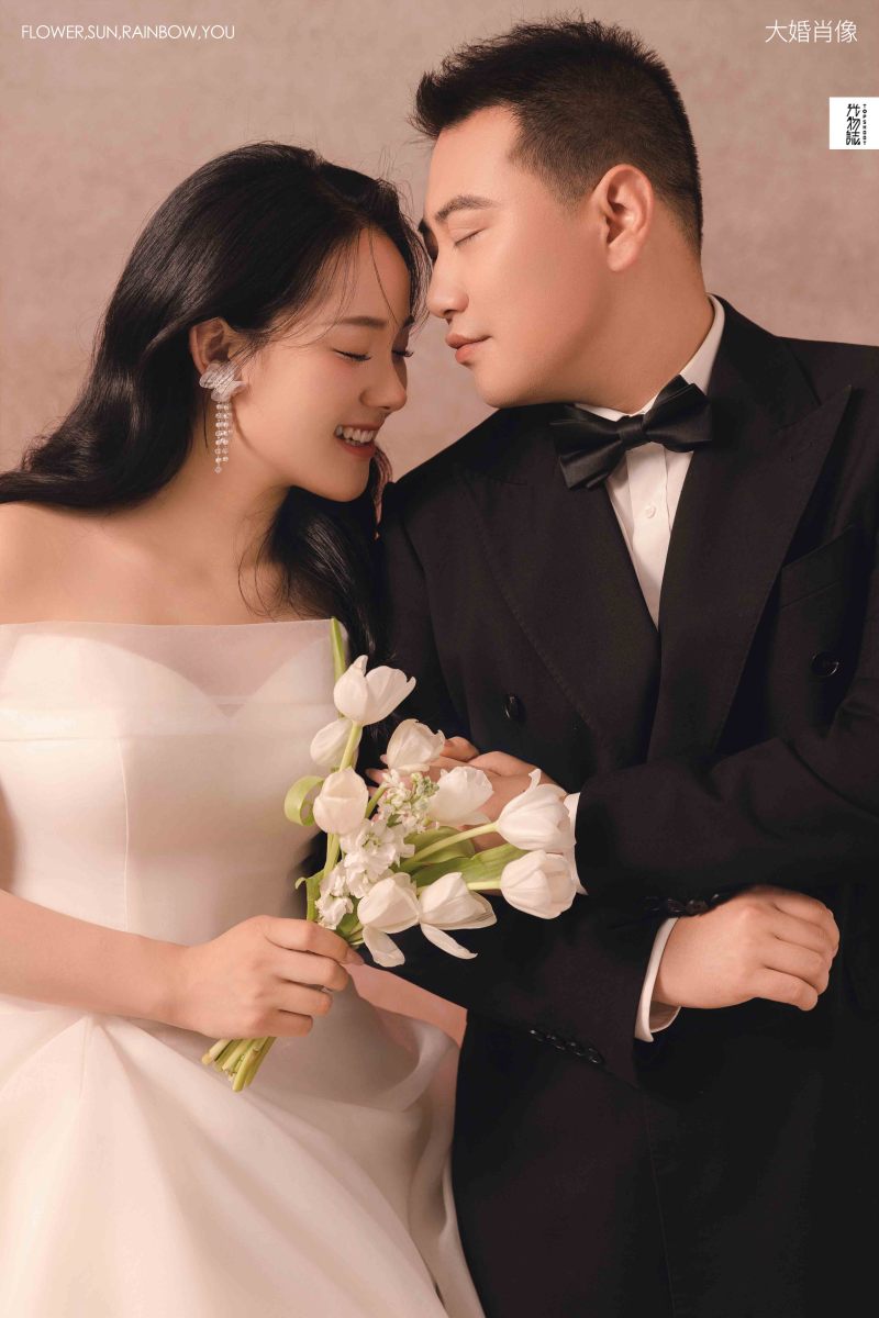 于淏帆先生秦聪聪女士婚纱照、极简棚拍、韩松、行走的放大镜，现场细节，姿态指导的掌控者、婚纱照