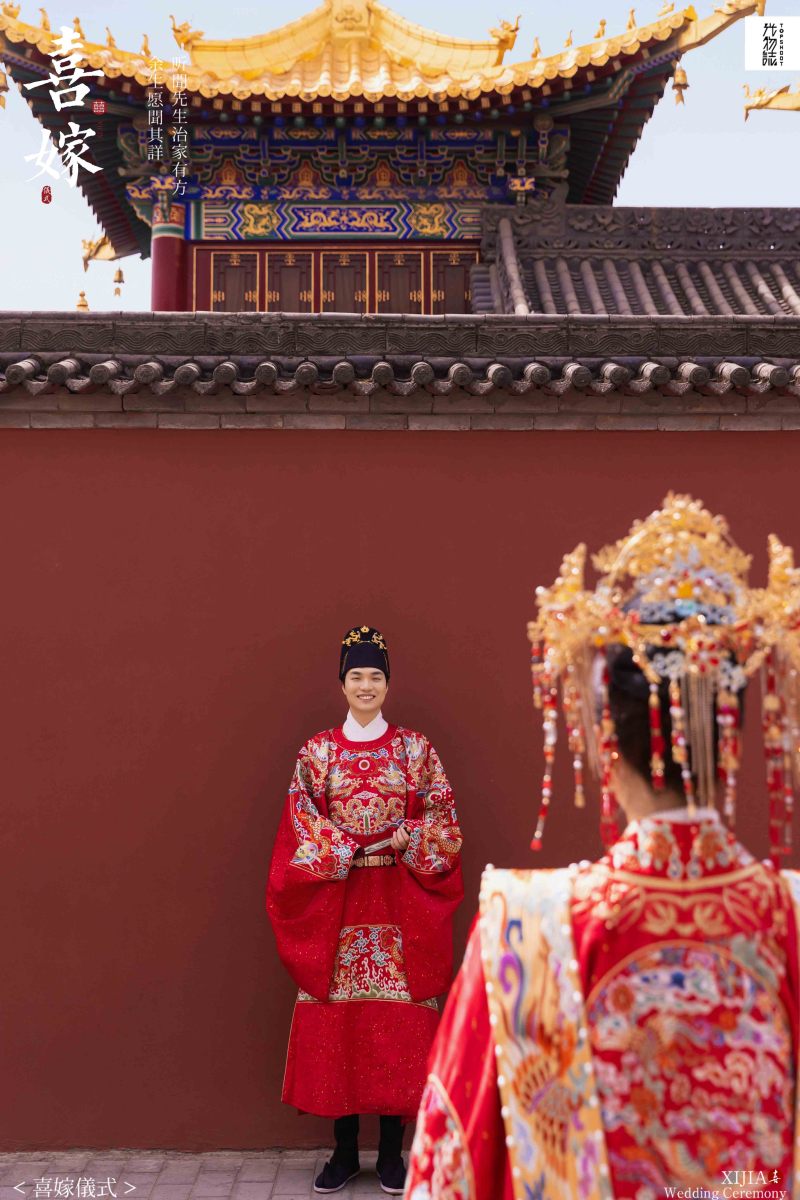 幸福感爆棚李先生党卓萌女士中式传承婚纱照、中式传承、正林、眼睛就是测光仪，任何场地都能发挥成MVP、婚纱照