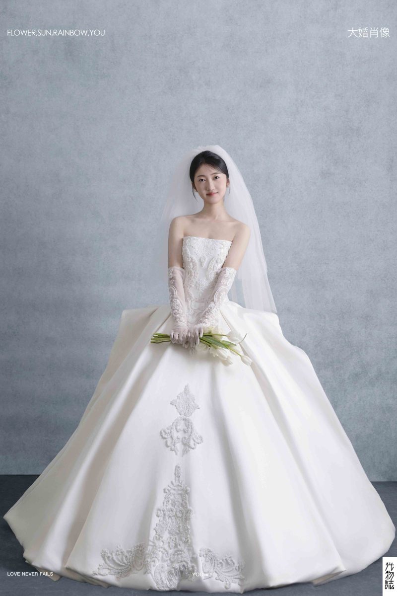 幸福感爆棚卜先生谢女士极简棚拍婚纱照、极简棚拍、正林、眼睛就是测光仪，任何场地都能发挥成MVP、婚纱照