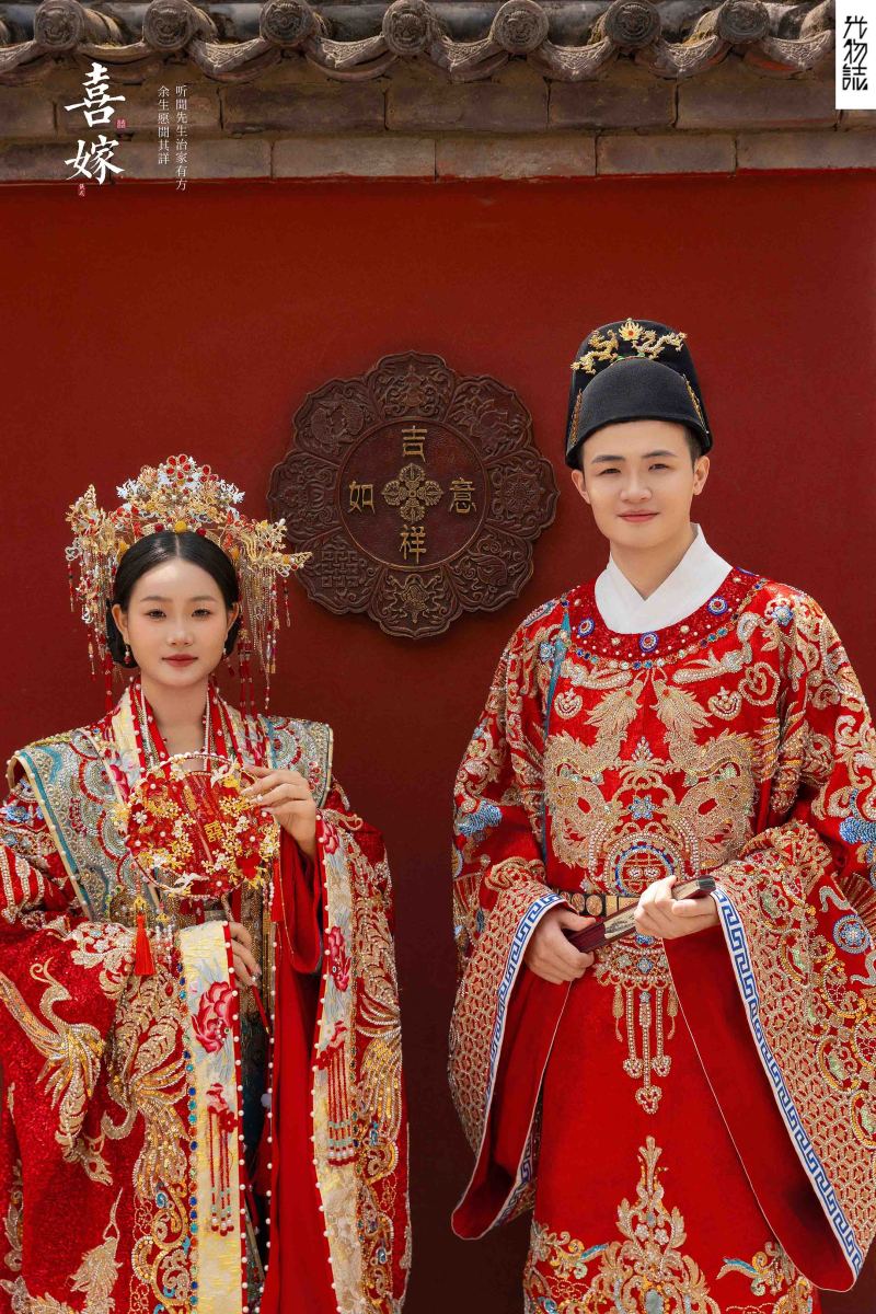 太太太太可了~~！蒋先生唐女士中式传承婚纱照、中式传承、于志尧、光影掌控者、情绪的记录者。唠一唠，欢乐的一天 美美的照片。、婚纱照