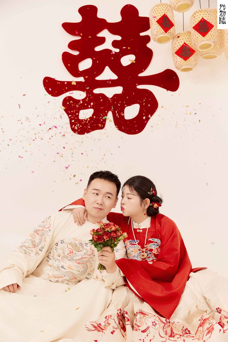 炒鸡甜~张先生喻女士中式传承婚纱照、中式传承、于志尧、光影掌控者、情绪的记录者。唠一唠，欢乐的一天 美美的照片。、婚纱照