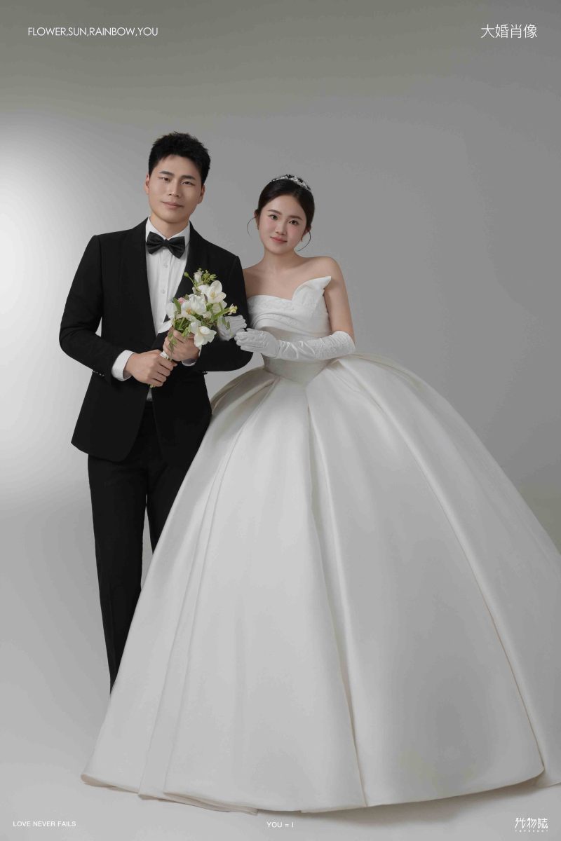 美到心里~张先生耿女士极简棚拍婚纱照、极简棚拍、正林、眼睛就是测光仪，任何场地都能发挥成MVP、婚纱照