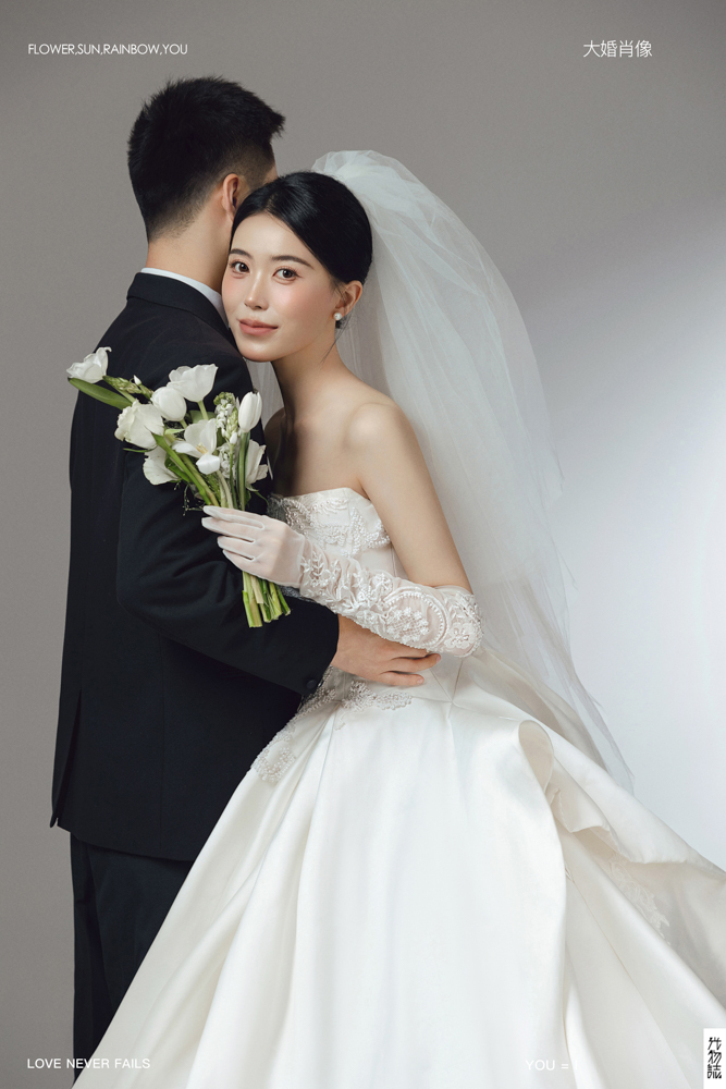 蒋艺豪先生贾若山女士极简棚拍婚纱照、极简棚拍、木子、唠嗑型选手，构图多变、情绪拿捏，特写YYDS、婚纱照