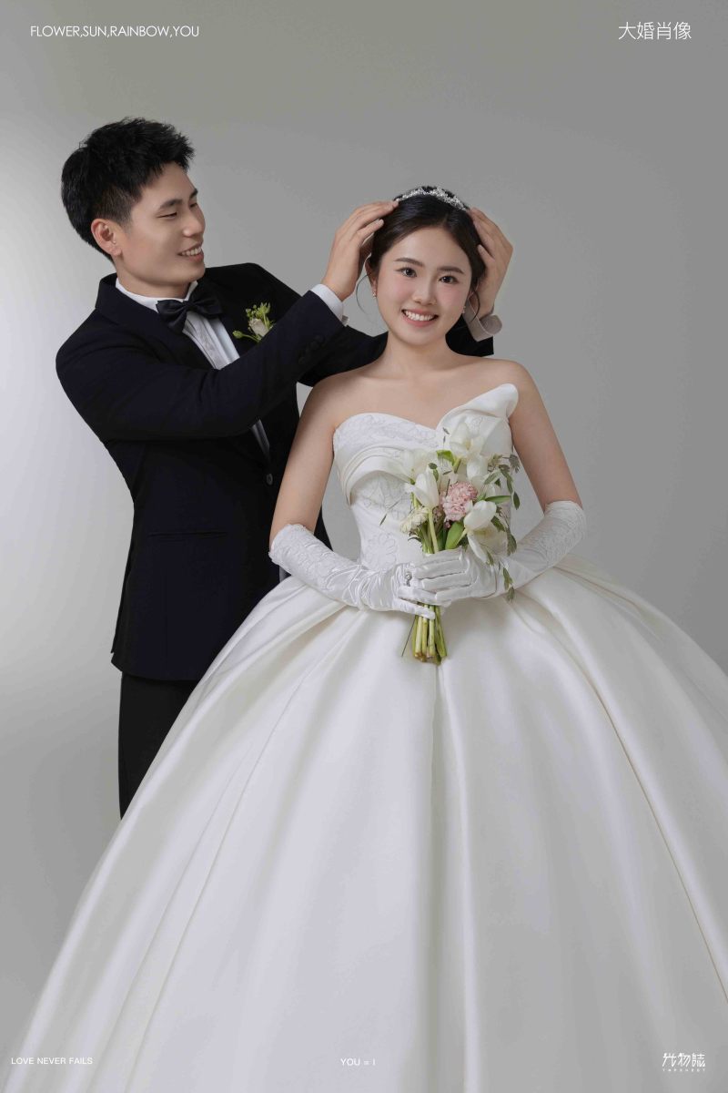 美到心里~张先生耿女士极简棚拍婚纱照、极简棚拍、正林、眼睛就是测光仪，任何场地都能发挥成MVP、婚纱照