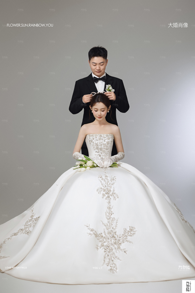 美到心里~雷宇清先生黎丹阳女士极简棚拍婚纱照、极简棚拍、木子、唠嗑型选手，构图多变、情绪拿捏，特写YYDS、婚纱照