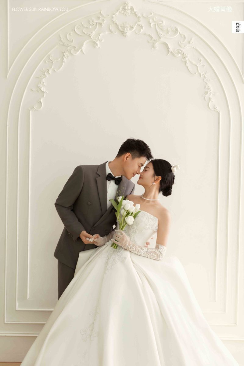 太太太太可了~~！梁先生王女士极简棚拍婚纱照、极简棚拍、正林、眼睛就是测光仪，任何场地都能发挥成MVP、婚纱照