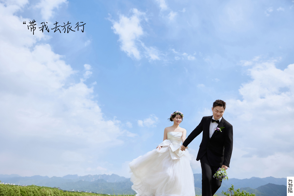 幸福感爆棚马女士氛围森系婚纱照、氛围森系、木子、唠嗑型选手，构图多变、情绪拿捏，特写YYDS、婚纱照