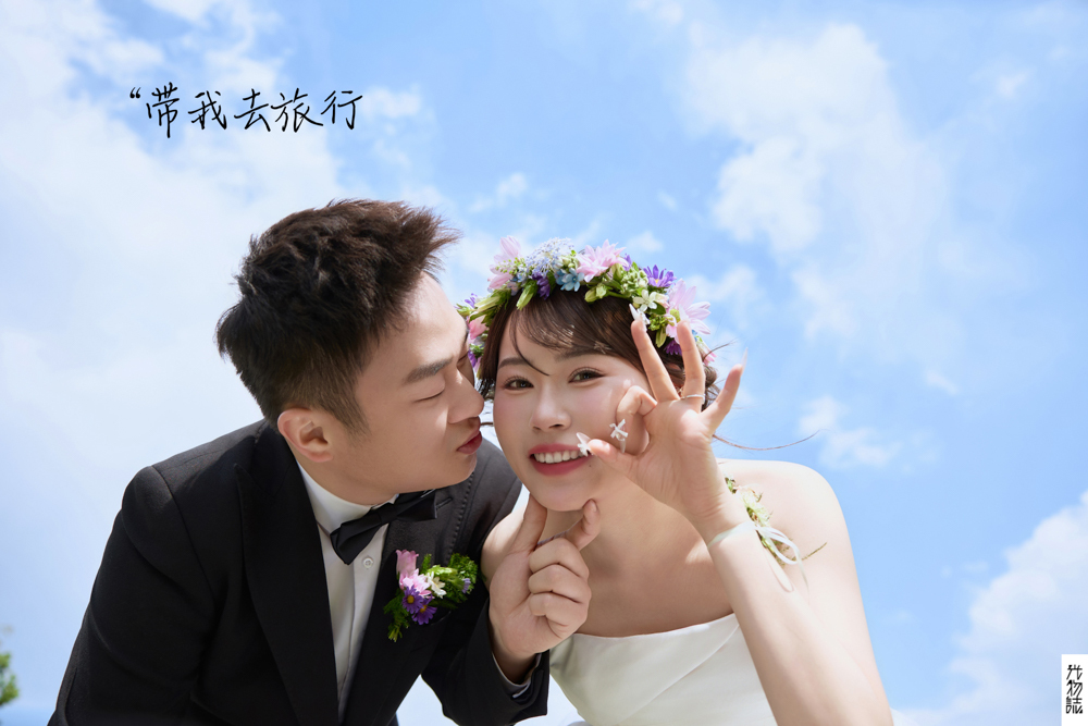 幸福感爆棚马女士氛围森系婚纱照、氛围森系、木子、唠嗑型选手，构图多变、情绪拿捏，特写YYDS、婚纱照