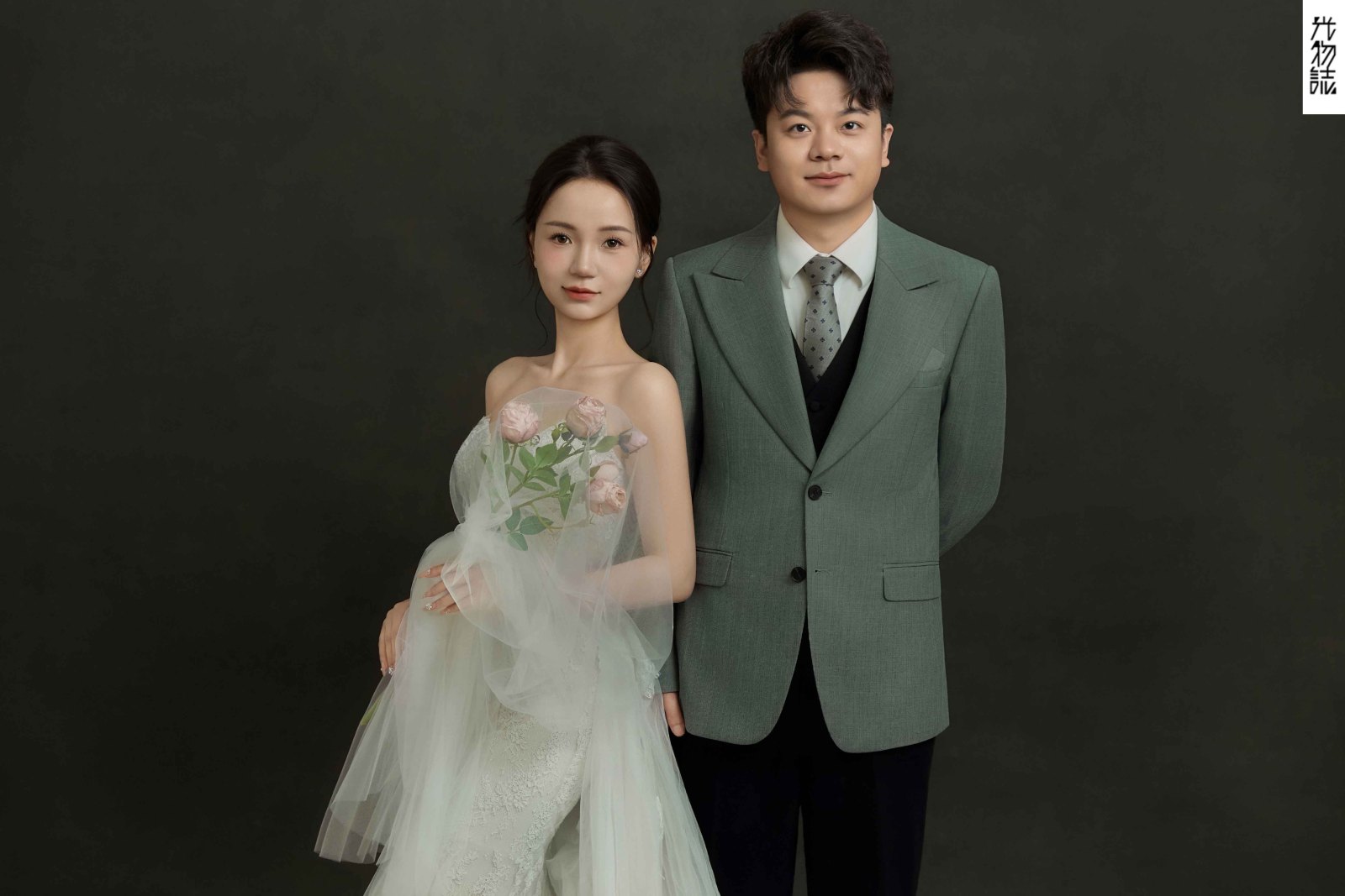 简单爱爱爱❤️沈先生王女士怀旧复古婚纱照、怀旧复古、于志尧、光影掌控者、情绪的记录者。唠一唠，欢乐的一天 美美的照片。、婚纱照