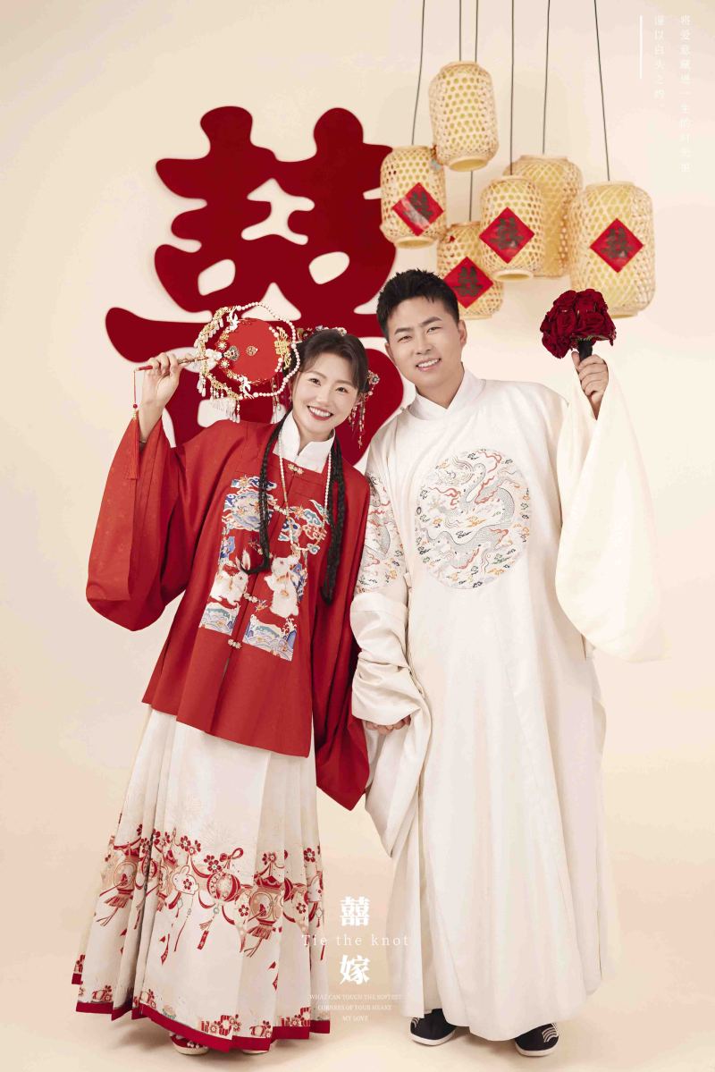 太太太太可了~~！张先生龚女士中式传承婚纱照、中式传承、徐才皓、好像在听单口相声，开心到直不起腰，幸福感MAX、婚纱照