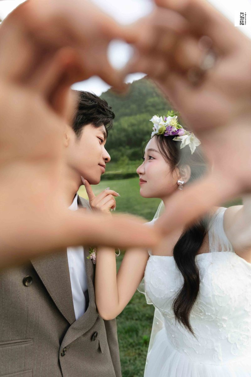你的女孩(*^＠^*)张先生李女士氛围森系婚纱照、氛围森系、正林、眼睛就是测光仪，任何场地都能发挥成MVP、婚纱照