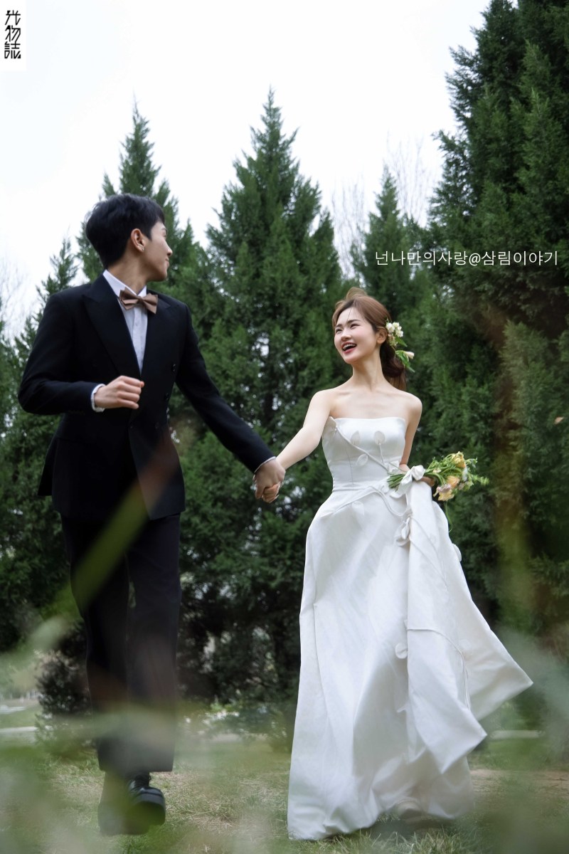 太太太太可了~~！高先生吴女士氛围森系婚纱照、氛围森系、毛磊、谁说拍照不能freestyle，创作灵感像吃了炫迈停不下来、婚纱照
