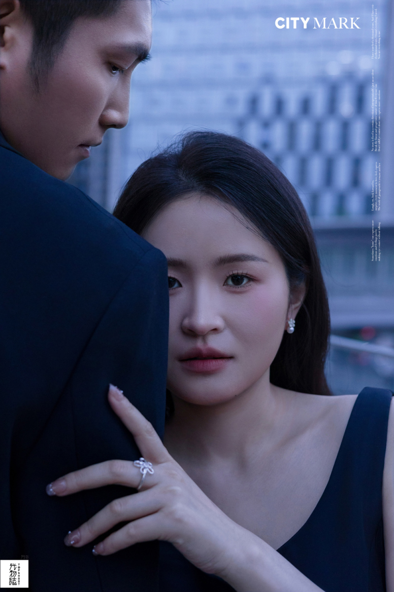 爱情电影。吴先生侯女士电影纪实婚纱照、电影纪实、艾辰、偷偷练过读心术，精准预判每一个想法，细腻到心里、婚纱照