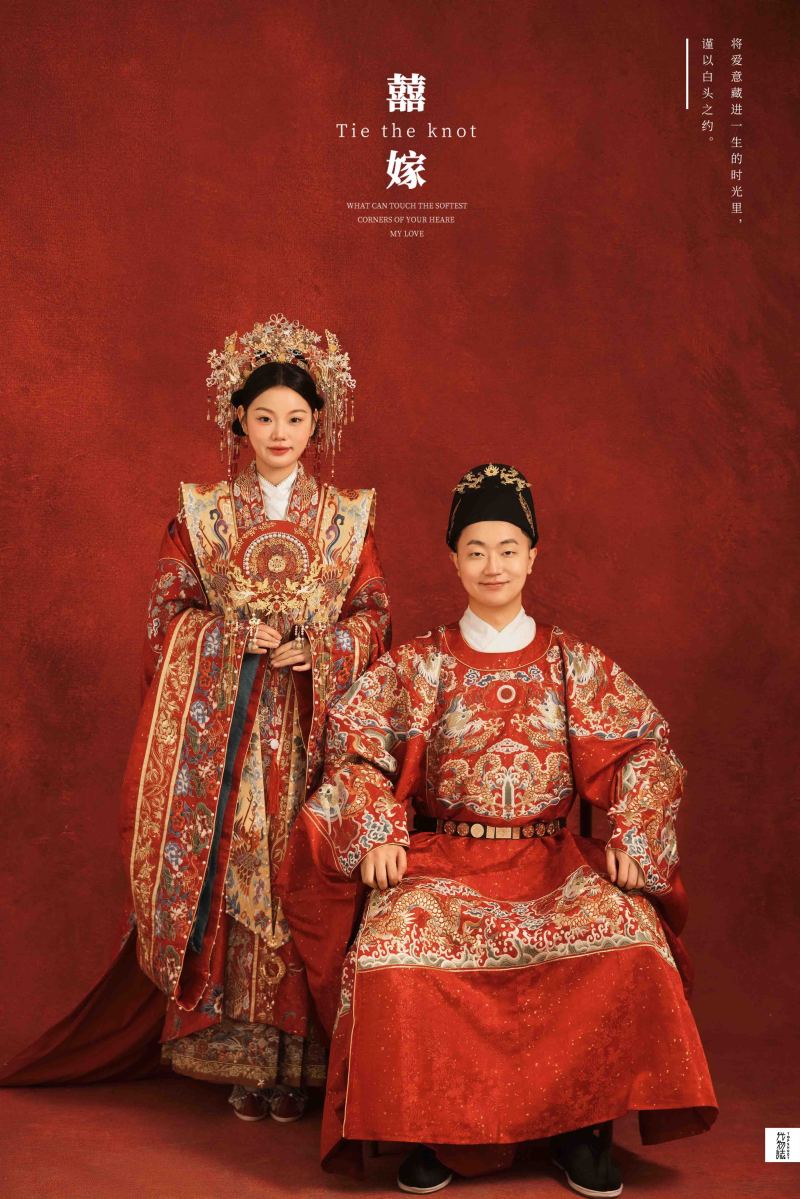 爱情电影。杨先生牛女士中式传承婚纱照、中式传承、白玛、怀疑是不是修导演系，拍照像电影一样的构图和质感、婚纱照