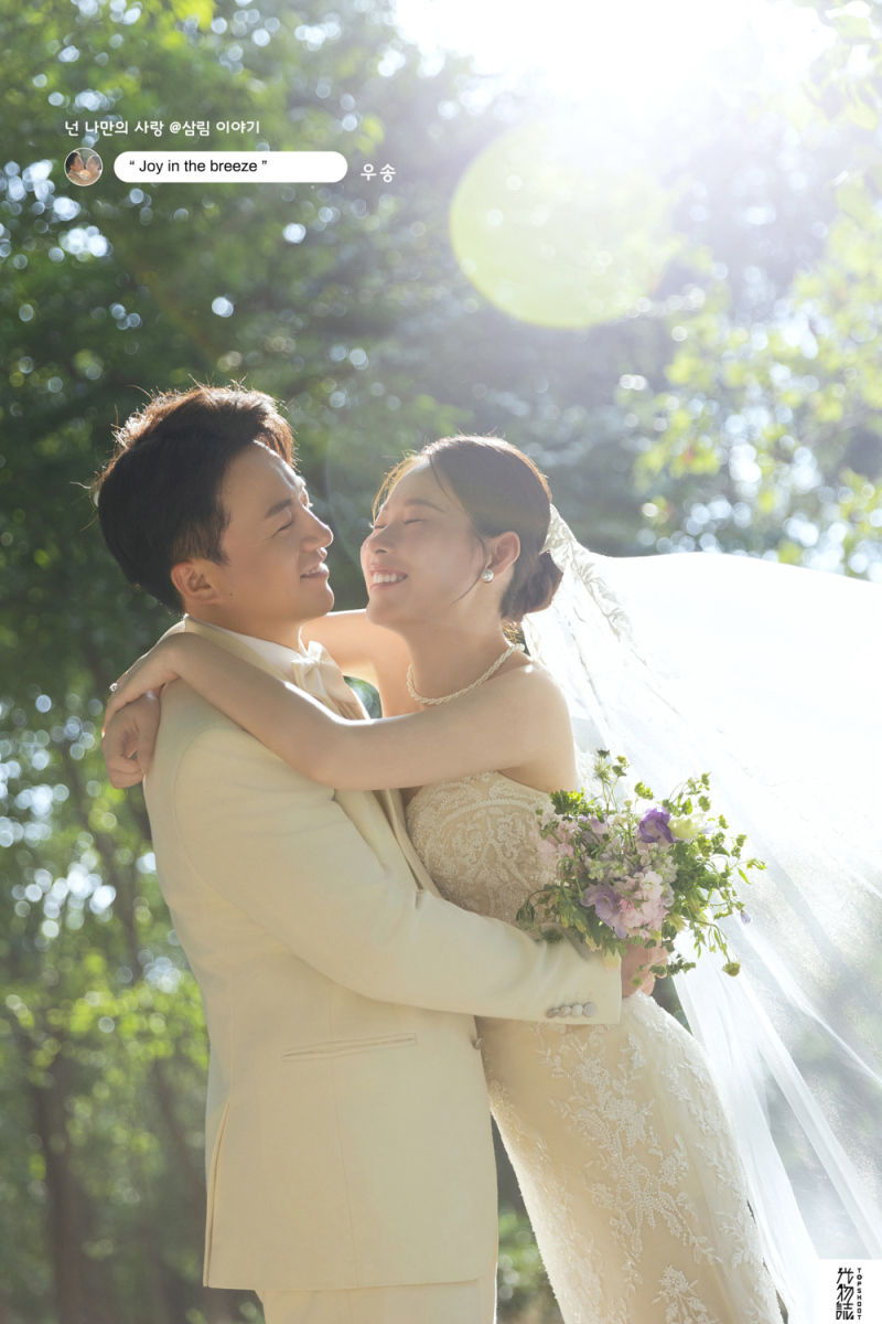 幸福感爆棚刘先生黄女士氛围森系婚纱照、氛围森系、艾辰、偷偷练过读心术，精准预判每一个想法，细腻到心里、婚纱照