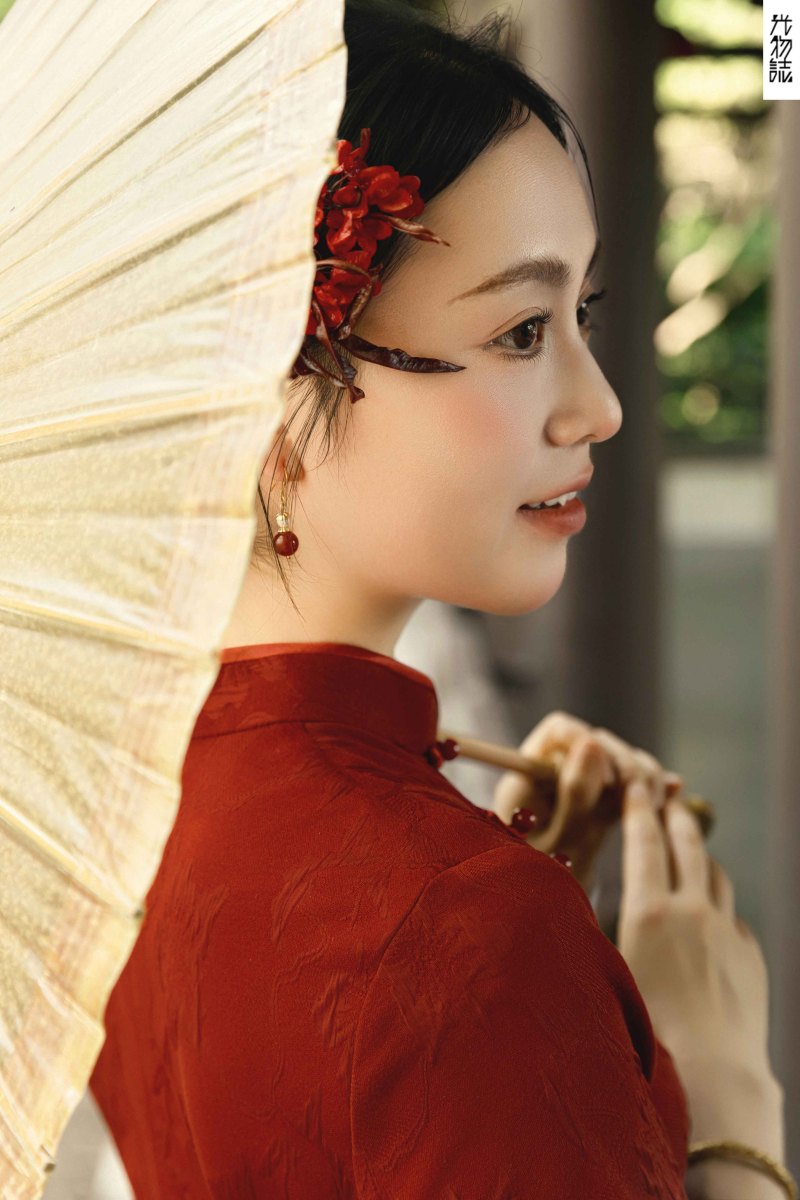 爱了~爱了~赵先生刘女士中式传承婚纱照、怀旧复古、于志尧、光影掌控者、情绪的记录者。唠一唠，欢乐的一天 美美的照片。、婚纱照