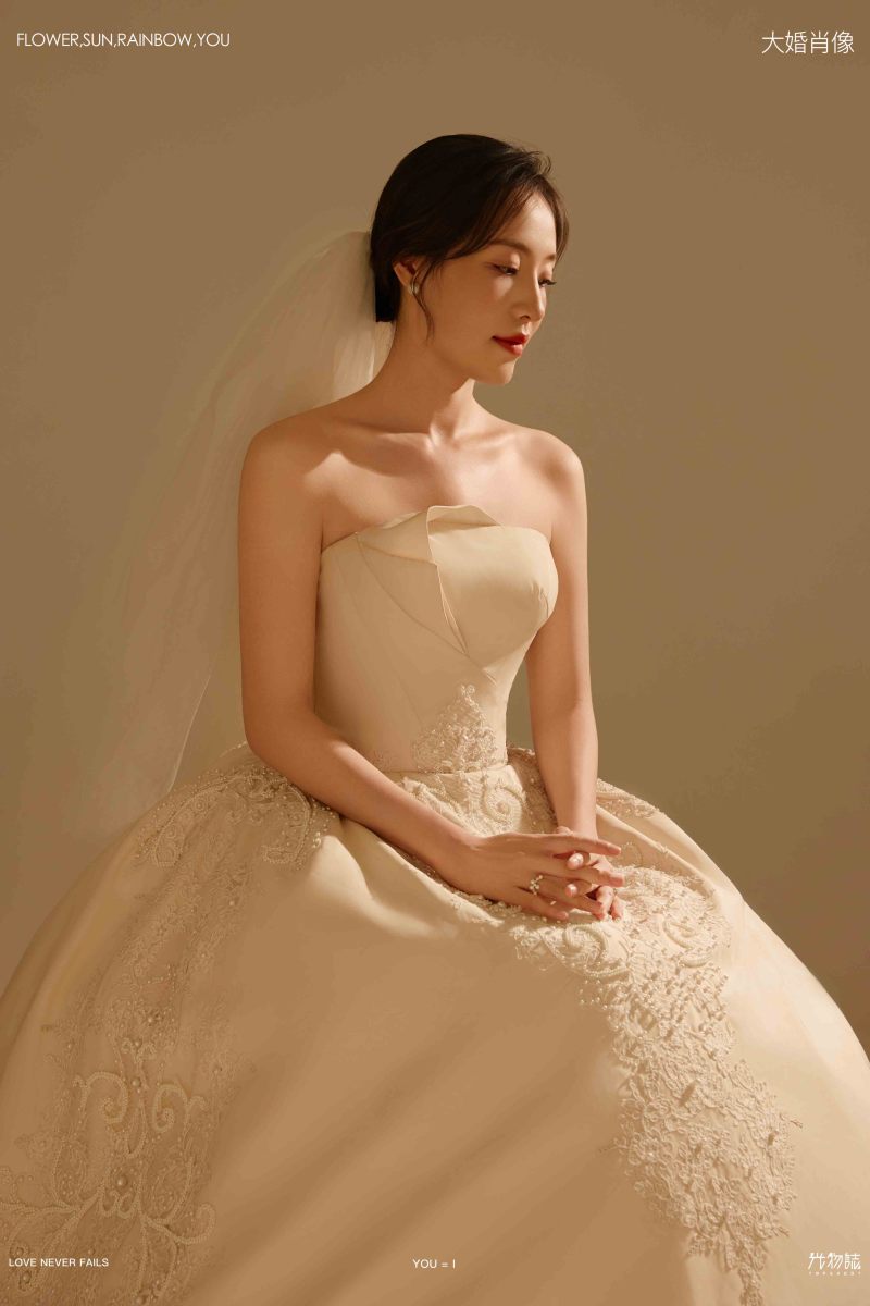 爱了~爱了~郭先生张女士极简棚拍婚纱照、极简棚拍、正林、眼睛就是测光仪，任何场地都能发挥成MVP、婚纱照