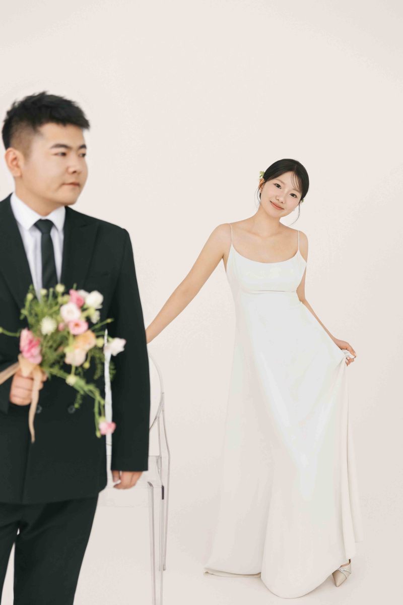 新鲜出炉:)李先生徐女士极简棚拍婚纱照、极简棚拍、正林、眼睛就是测光仪，任何场地都能发挥成MVP、婚纱照
