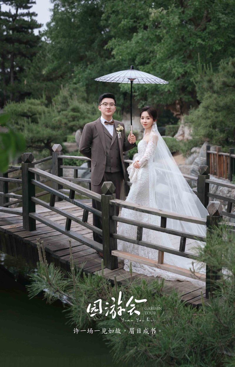 太太太太可了~~！董浩南先生张贵玲女士怀旧复古婚纱照、怀旧复古、韩松、行走的放大镜，现场细节，姿态指导的掌控者、婚纱照