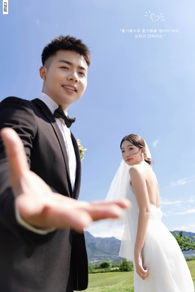 新鲜出炉:)牛先生李女士氛围森系婚纱照、氛围森系  氛围森系、毛磊、谁说拍照不能freestyle，创作灵感像吃了炫迈停不下来、婚纱照