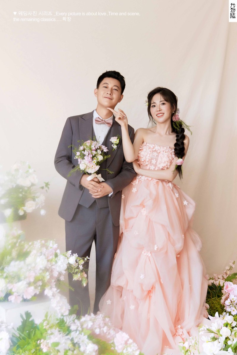 马先生樊女士极简棚拍婚纱照、极简棚拍、毛磊、谁说拍照不能freestyle，创作灵感像吃了炫迈停不下来、婚纱照