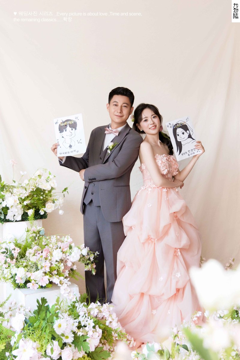 马先生樊女士极简棚拍婚纱照、极简棚拍、毛磊、谁说拍照不能freestyle，创作灵感像吃了炫迈停不下来、婚纱照