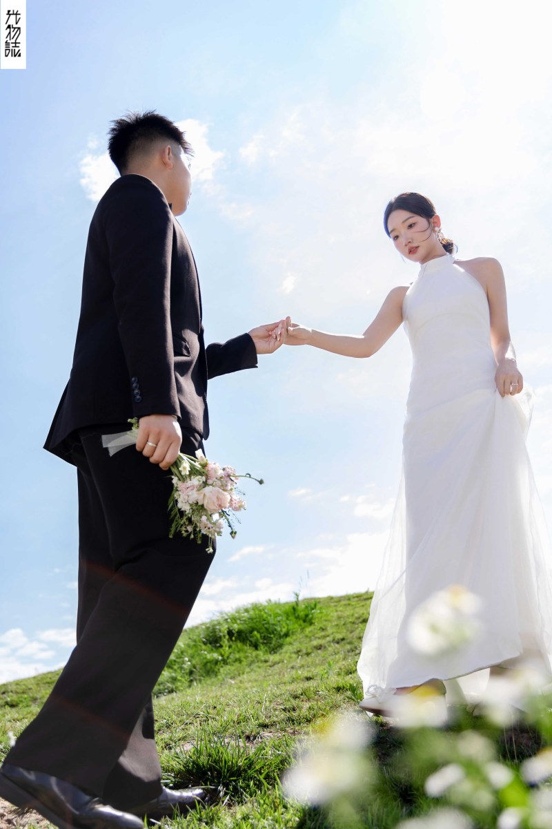 新鲜出炉:)牛先生李女士氛围森系婚纱照、氛围森系  氛围森系、毛磊、谁说拍照不能freestyle，创作灵感像吃了炫迈停不下来、婚纱照