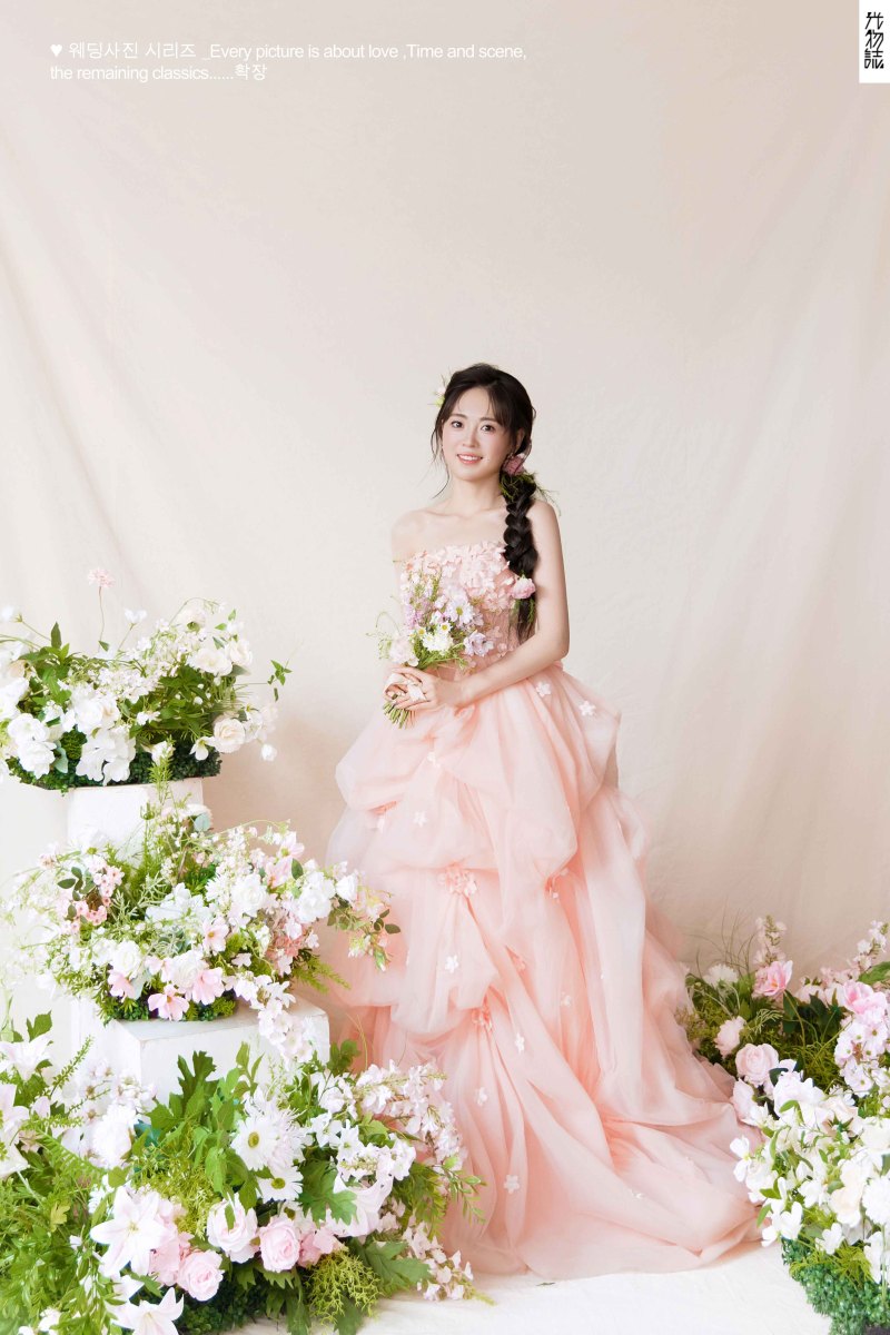 马先生樊女士极简棚拍婚纱照、极简棚拍、毛磊、谁说拍照不能freestyle，创作灵感像吃了炫迈停不下来、婚纱照