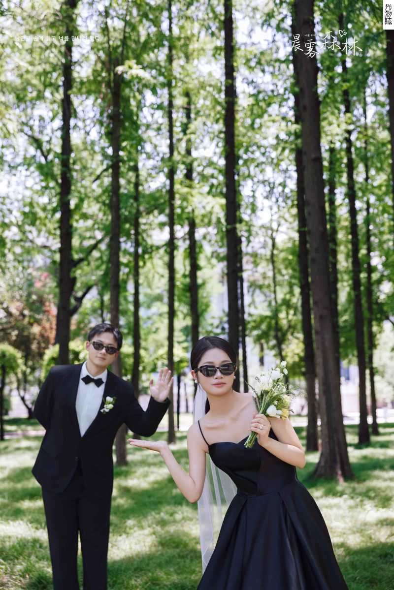 恋爱日记*郝先生黄女士氛围森系婚纱照、氛围森系、白玛、怀疑是不是修导演系，拍照像电影一样的构图和质感、婚纱照
