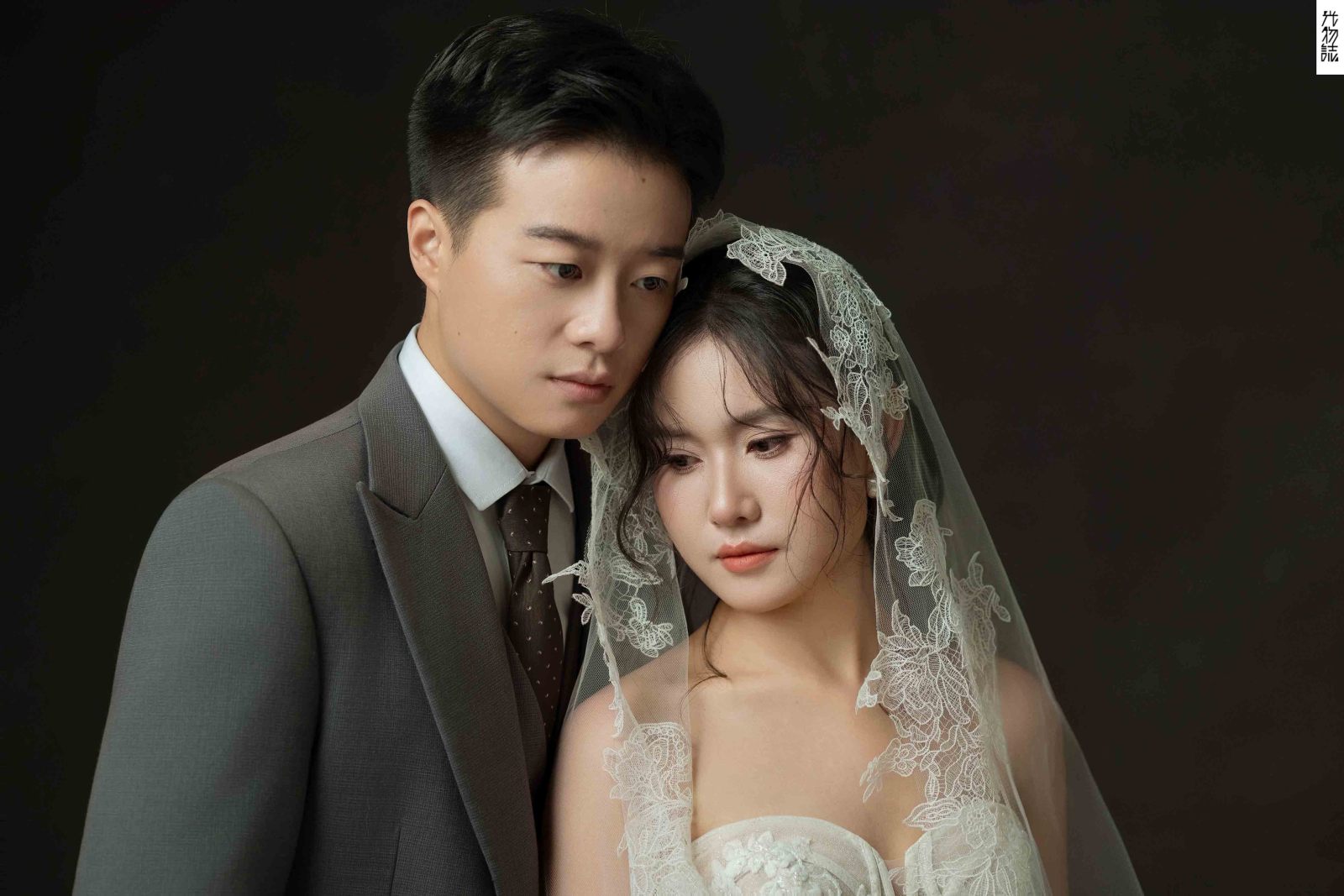 今日婚纱OOTD.邢先生刘女士怀旧复古婚纱照、怀旧复古、徐才皓、好像在听单口相声，开心到直不起腰，幸福感MAX、婚纱照