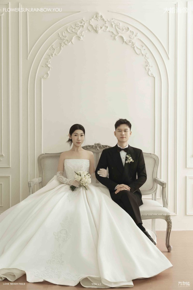 太太太太可了~~！第五博强先生候蕾女士极简棚拍婚纱照、极简棚拍、韩松、行走的放大镜，现场细节，姿态指导的掌控者、婚纱照
