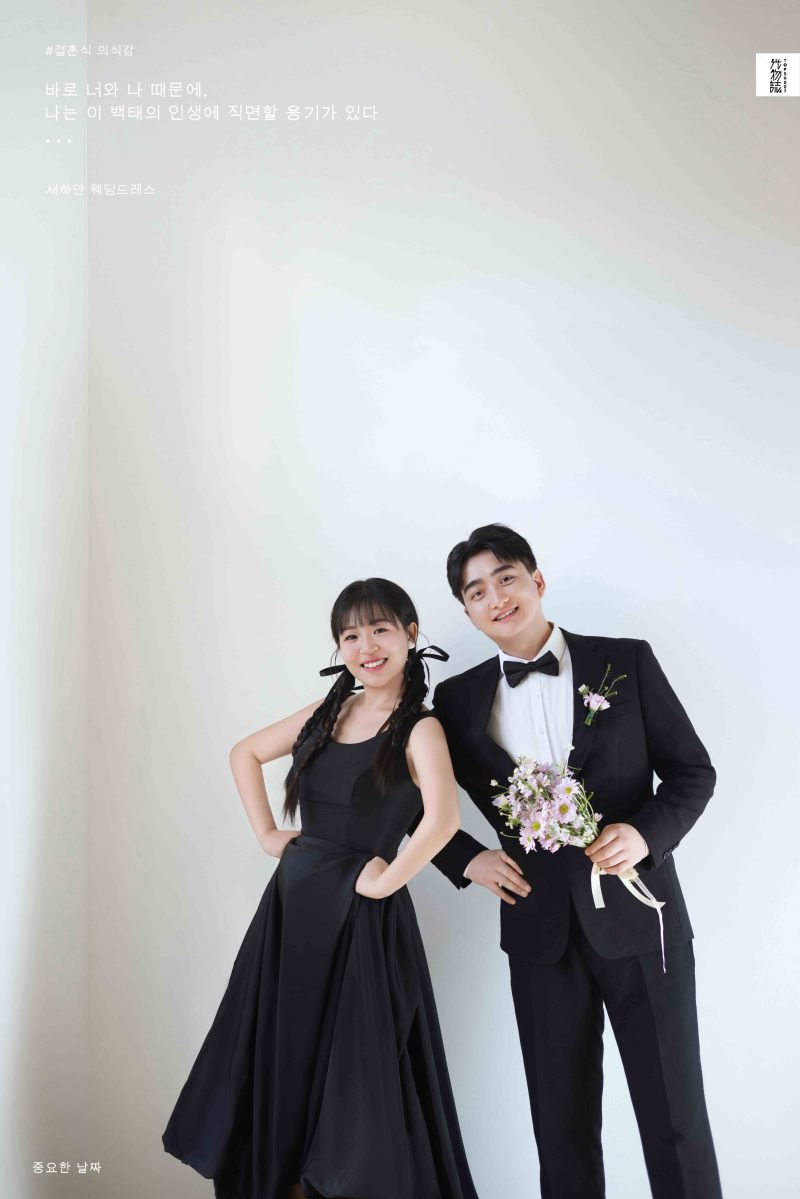 炒鸡甜~马先生康女士极简棚拍婚纱照、极简棚拍  极简棚拍、徐才皓、好像在听单口相声，开心到直不起腰，幸福感MAX、婚纱照