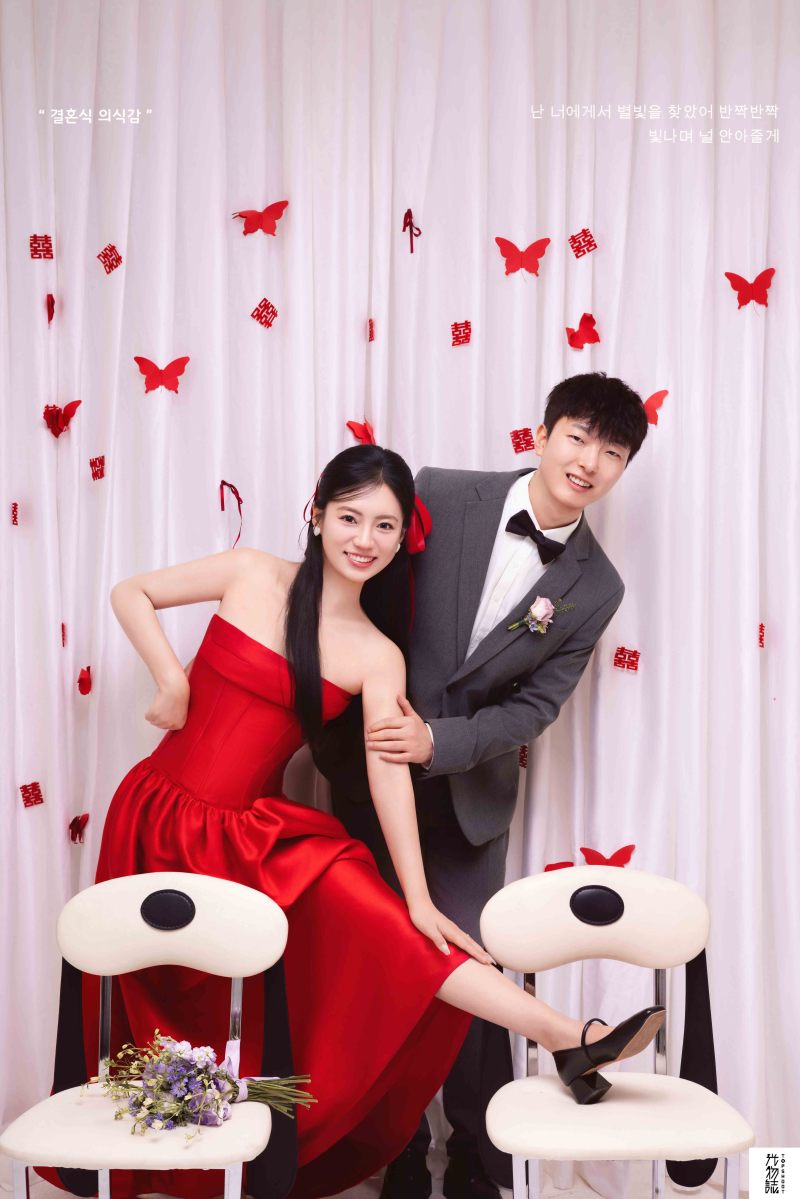 太太太太可了~~！崔先生赵女士极简棚拍婚纱照、极简棚拍、徐才皓、好像在听单口相声，开心到直不起腰，幸福感MAX、婚纱照