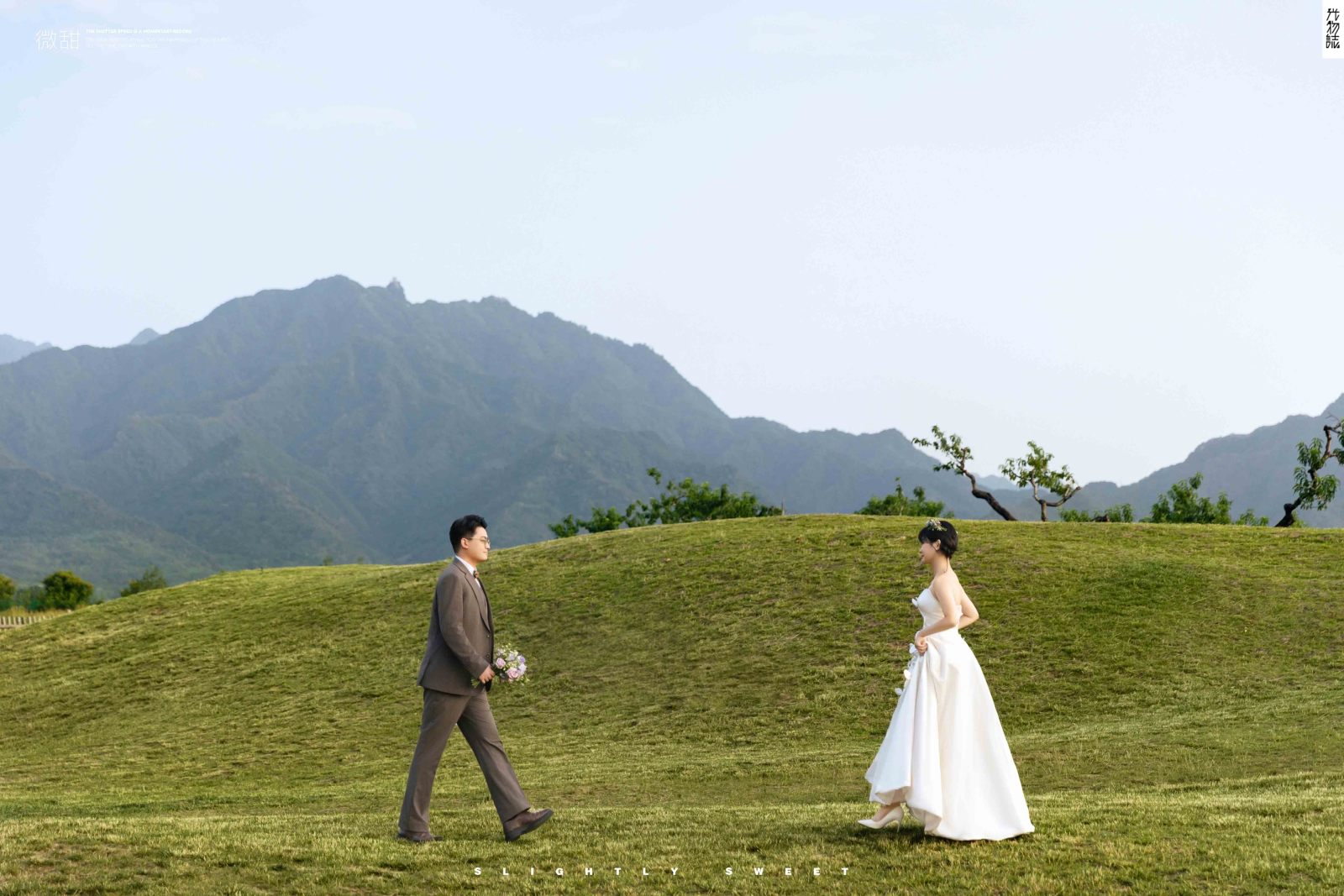 新鲜出炉:)郭武先生陈映霏女士氛围森系婚纱照、氛围森系、韩松、行走的放大镜，现场细节，姿态指导的掌控者、婚纱照