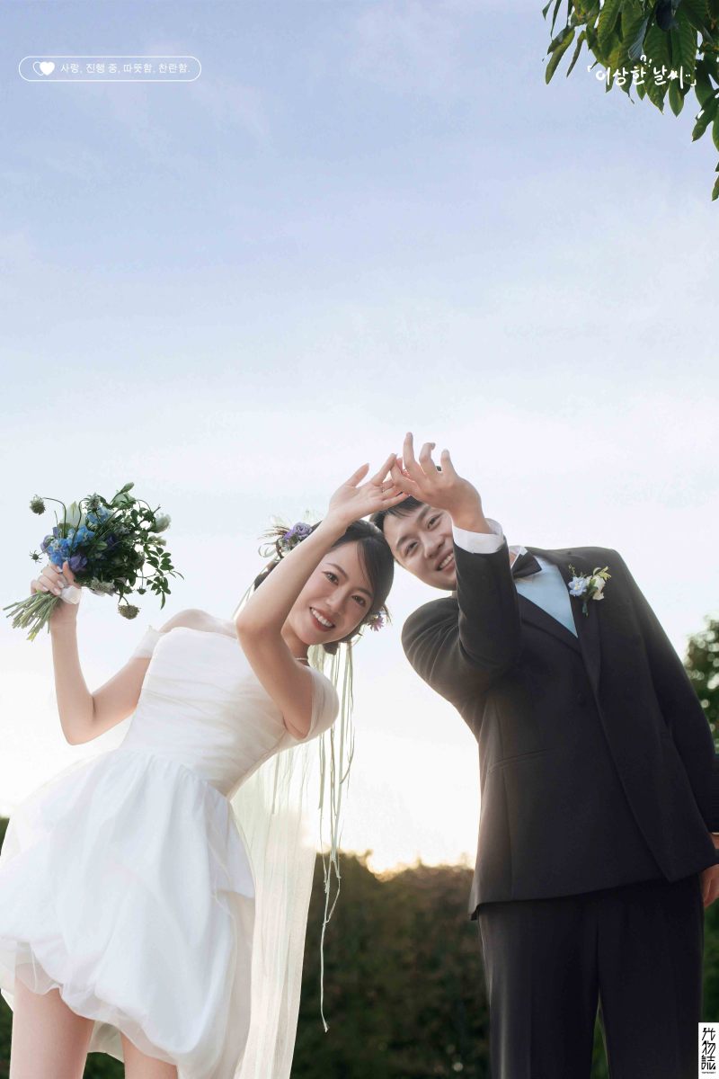 极致情绪！李钦傲先生刘欣宇女士氛围森系婚纱照、氛围森系、韩松、行走的放大镜，现场细节，姿态指导的掌控者、婚纱照